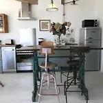 Le Nid Du Heron, Maison Avec Piscine Chauffee Privative Au Coeur De نانت