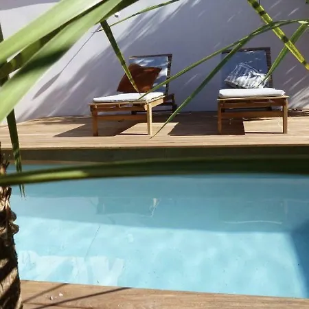 Le Nid Du Heron, Maison Avec Piscine Chauffee Privative Au Coeur De * Nantes