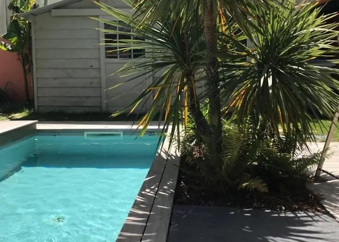 Prázdninový dům Le Nid Du Heron, Maison Avec Piscine Chauffee Privative Au Coeur De