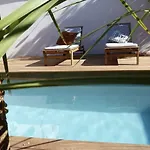 Le Nid Du Heron, Maison Avec Piscine Chauffee Privative Au Coeur De * Nantes
